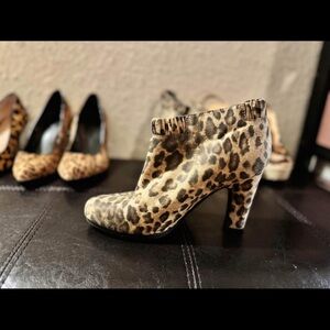 Cheetah Print Booties (Women’s size 6.5)